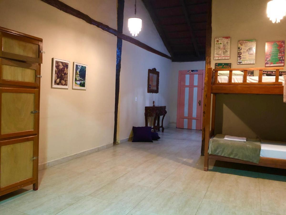 Hostel Rua Direita Пиренополис Экстерьер фото